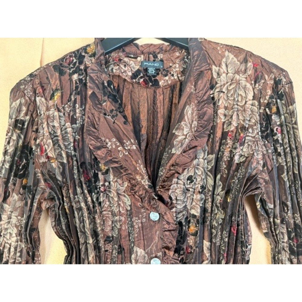 Piano Womens Brown Floral Crinkle Pleated Ruffle Button Blouse Size L